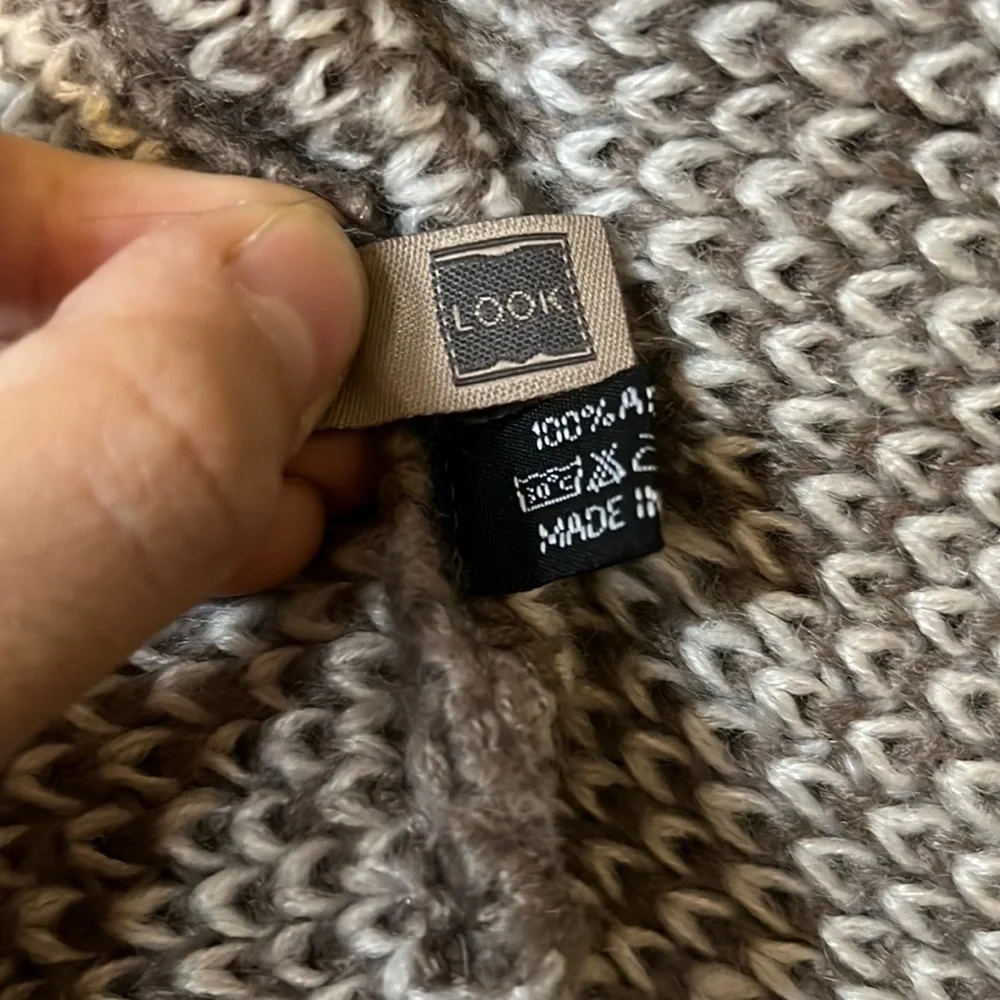Chunky Star Knit Infiniti Scarf - Picture 8 of 11